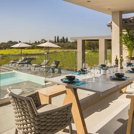 Helios Luxury Private And Superior Villa