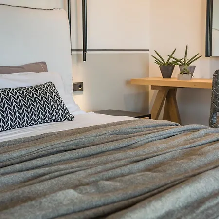 Avgi Luxury Villa Βίλα Σβορωνάτα