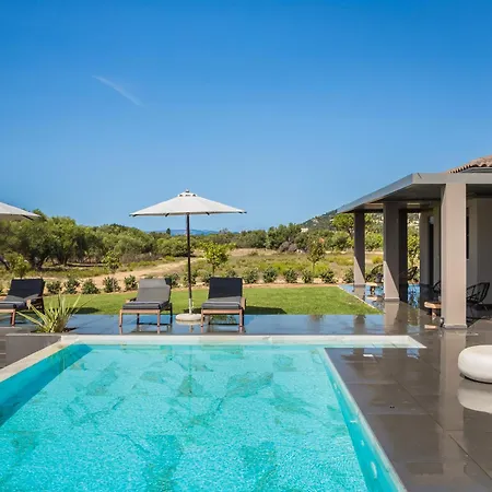 Avgi Luxury Villa