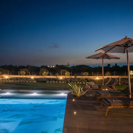 Avgi Luxury Villa Svoronata